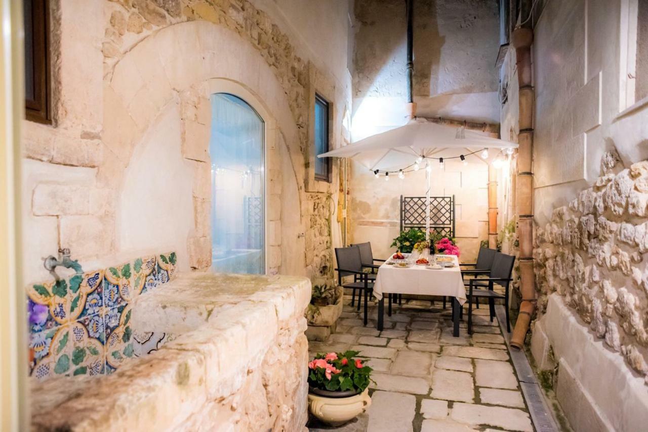 Апартаменты Ortigia Ancient House Сиракузы Экстерьер фото