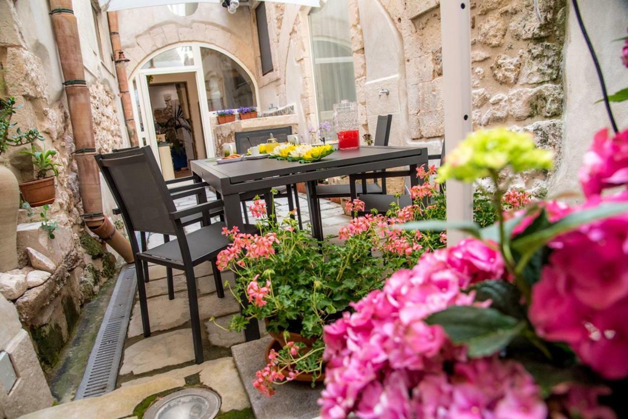 Апартаменты Ortigia Ancient House Сиракузы Экстерьер фото